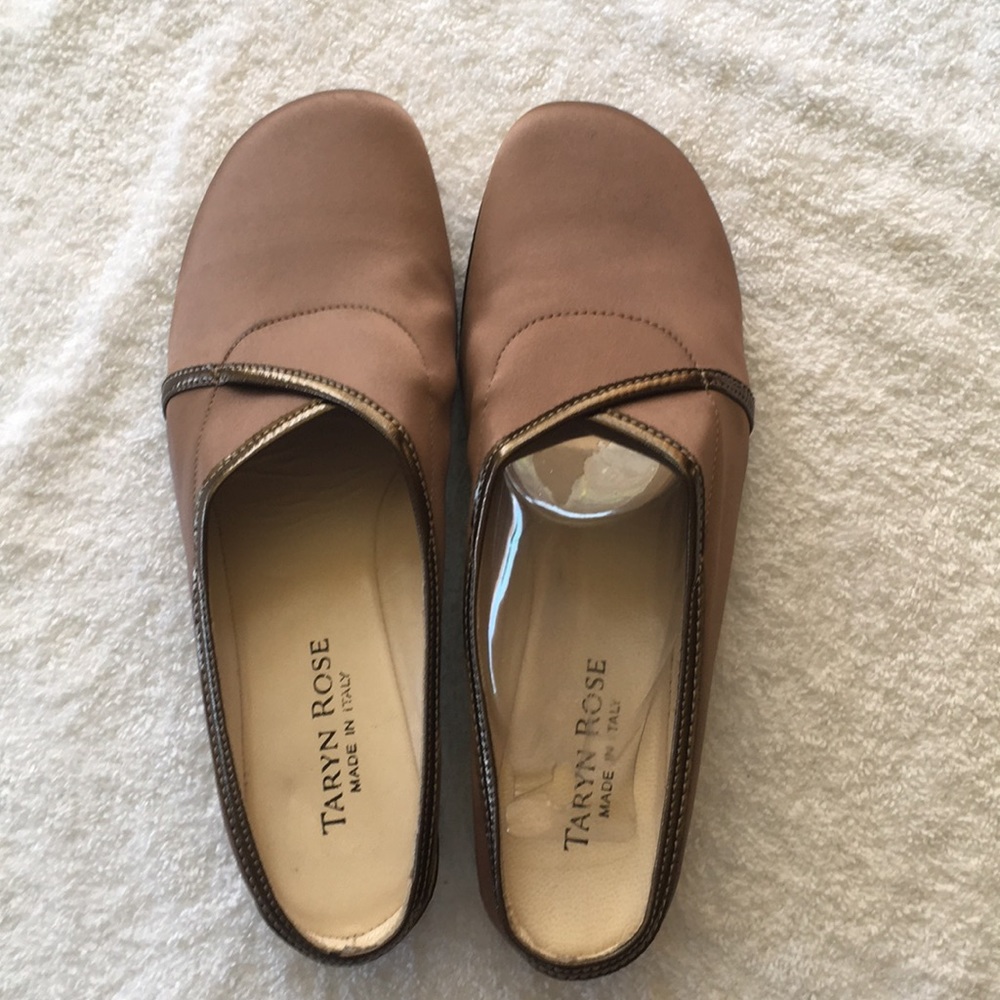 Taryn Rose super soft brand new